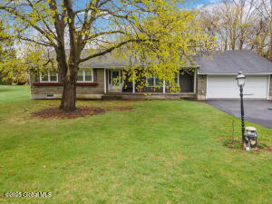 27 Beechwood Drive Burnt Hills, NY 12027