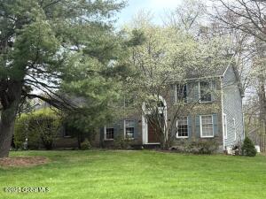 22 County Clare Lane Niskayuna, NY 12309