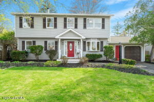 14 Amelia Drive Schenectady, NY 12309