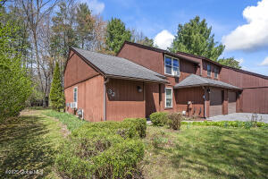 32 Thimbleberry Road Malta, NY 12020