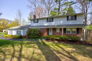 31 Garrison Lane Ballston Lake, NY 12019