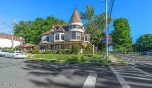 275 Pawling Avenue Troy, NY 12180