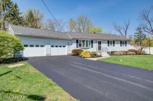 10 Thatcher Drive Altamont, NY 12009