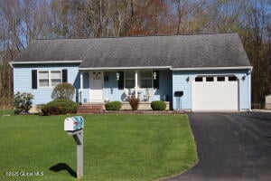 10 Stephen Road Glenville, NY 12302