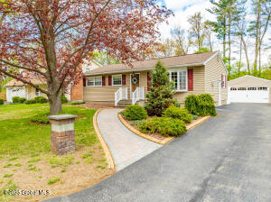 5 Kenyon Drive Albany, NY 12205