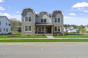 18 Aurora Avenue Saratoga Springs, NY 12866