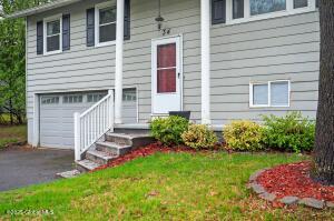 34 Orenda Spring Drive Saratoga Springs, NY 12866