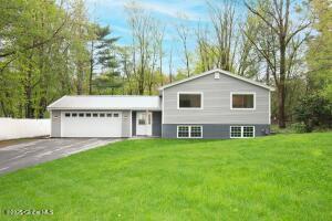 15 Fairway Boulevard Gansevoort, NY 12831
