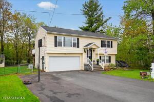 1284 Hillside Avenue Niskayuna, NY 12309