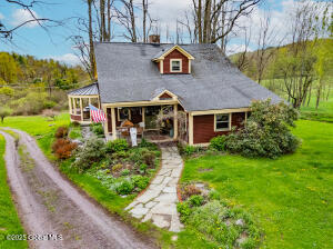 71 South Road Hampton, NY 12887