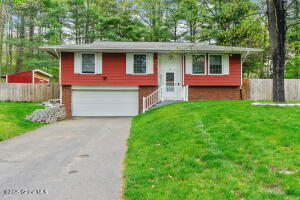 11 Apricot Court Clifton Park, NY 12065