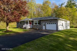 92 Vosburgh Road Mechanicville, NY 12118