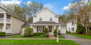 27 Thoroughbred Drive Saratoga Springs, NY 12866