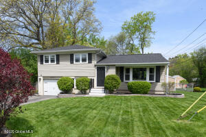 2227 Webster Drive Niskayuna, NY 12309