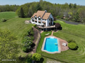 16 Timberland Drive East Greenbush, NY 12061