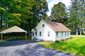 18 Marion Avenue Saratoga Springs, NY 12866