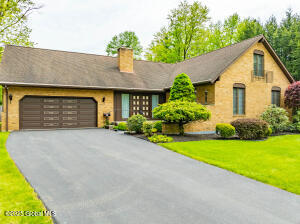 25 Henkes Lane Latham, NY 12110