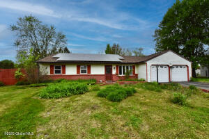 5 Pinewood Drive Ballston Lake, NY 12019