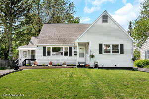 6 Indiana Avenue Rensselaer, NY 12144