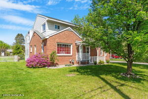 3233 Phillip Street Schenectady, NY 12306