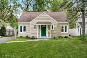 2063 Morrow Avenue Niskayuna, NY 12309
