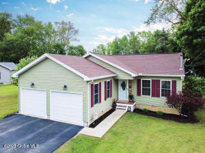 9 Barton Avenue Fort Edward, NY 12828