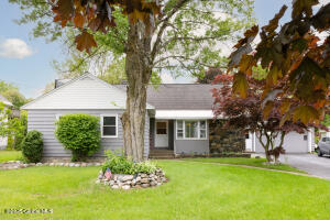 184 Main Street South Glens Falls, NY 12803