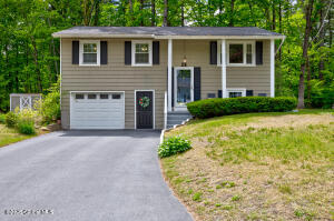 25 Lamplighter Lane Lane Saratoga Springs, NY 12866