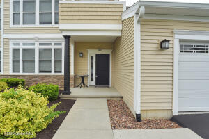 509 Lois Lane Schenectady, NY 12304