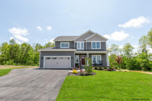 5 Hunter Court Milton, NY 12020