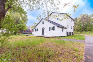 33 Alta Avenue Queensbury, NY 12804