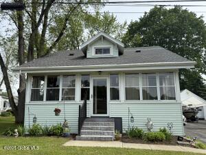 8 Hackett Street Selkirk, NY 12158
