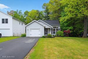 324 Meadowlark Drive Ballston Spa, NY 12020
