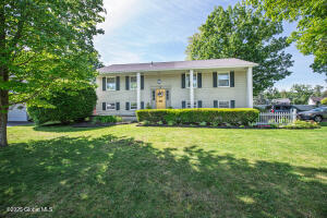72 Crestwood Drive Rotterdam, NY 12306