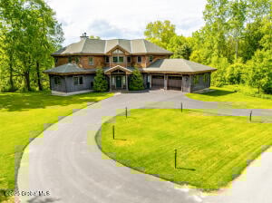 24 Wildwood Place Queensbury, NY 12804