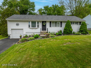 5 Colleen Drive Loudonville, NY 12211