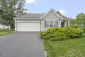24 Glenview Drive Schenectady, NY 12302