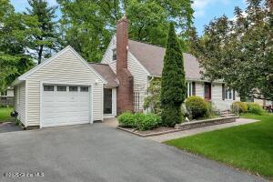 27 Cedar Lane Glenville, NY 12302
