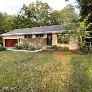 129 Okara Drive Guilderland, NY 12303