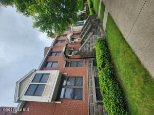 146 High Rock Avenue Saratoga Springs, NY 12866