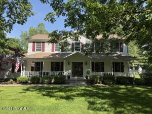14 Edward Drive West Sand Lake, NY 12196
