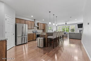 21 Stacey Way Troy, NY 12180