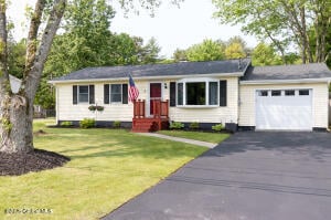 9 Wintergreen Road Queensbury, NY 12804