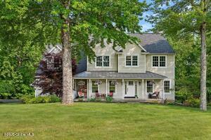 8 Thomas Drive Wynantskill, NY 12198