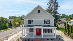 29 Newton Avenue Saratoga Springs, NY 12866