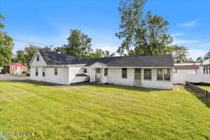 41 Virginia Avenue Colonie, NY 12205