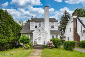 1906 Burdett Avenue Troy, NY 12180