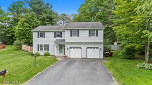 13 Heresford Lane Queensbury, NY 12804
