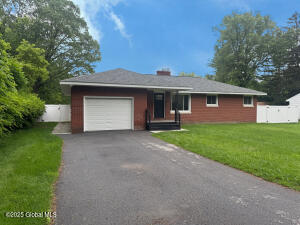 10 Kasper Drive Loudonville, NY 12211