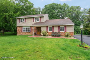 32 Cedarwood Drive Ballston Lake, NY 12019
